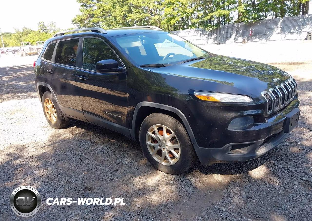 2015 Jeep Cherokee Latitude VIN:1C4PJMCB8FW794929 - 1