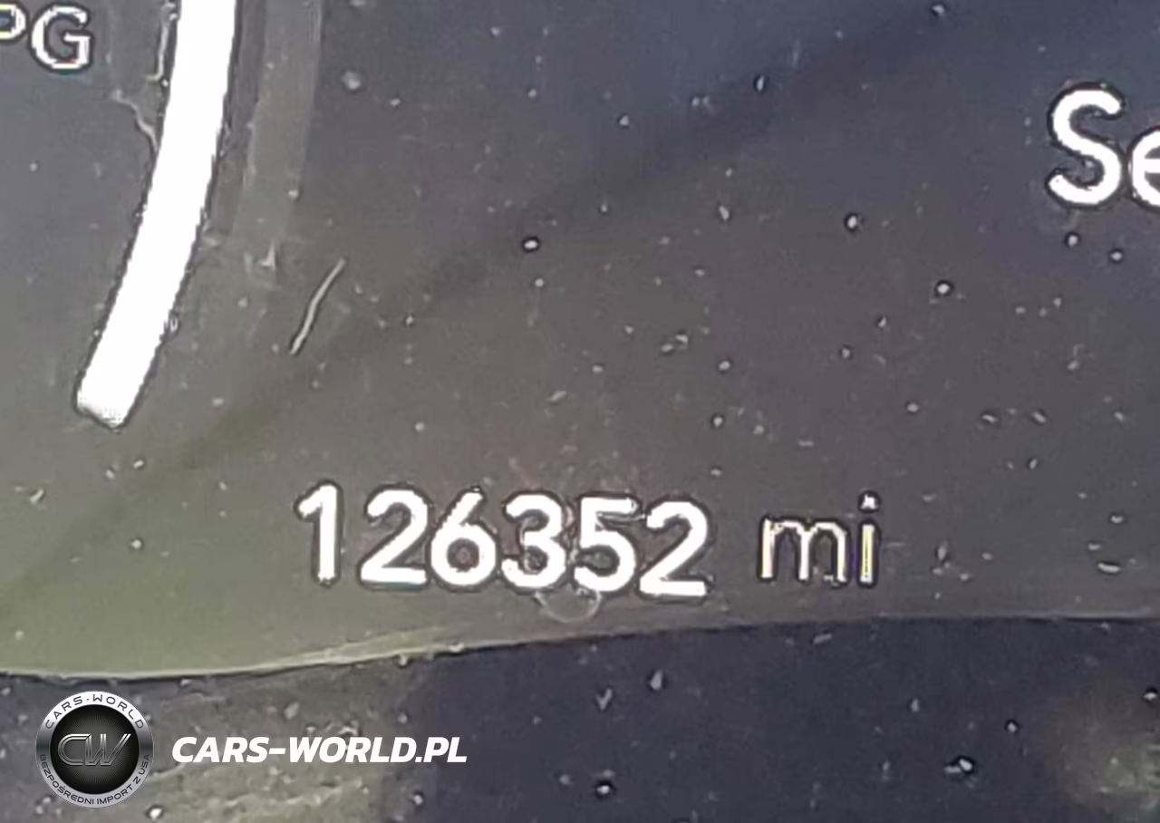 2018 Chrysler Pacifica Hybrid Limited VIN:2C4RC1N72JR213162 - 15