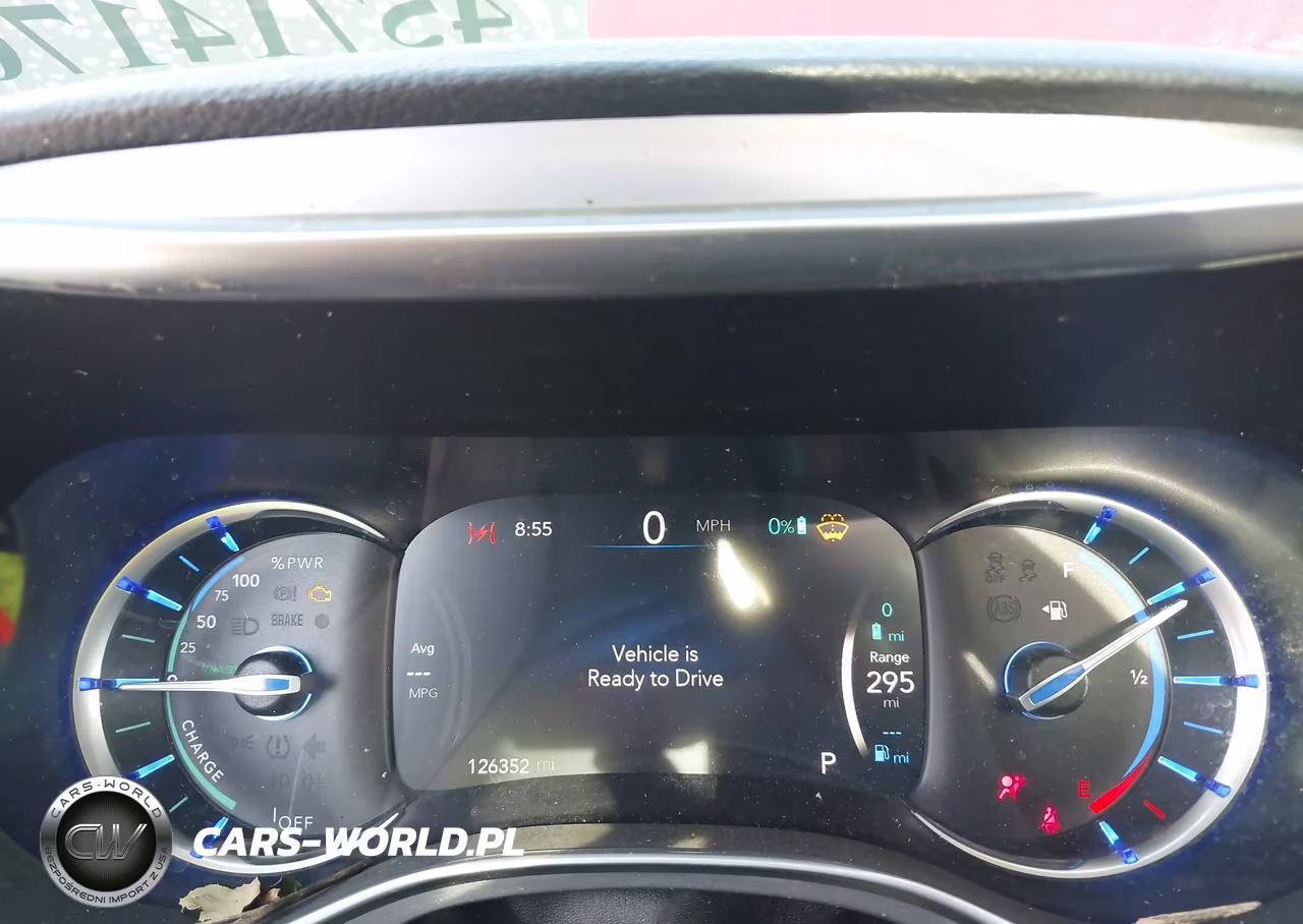 2018 Chrysler Pacifica Hybrid Limited VIN:2C4RC1N72JR213162 - 7