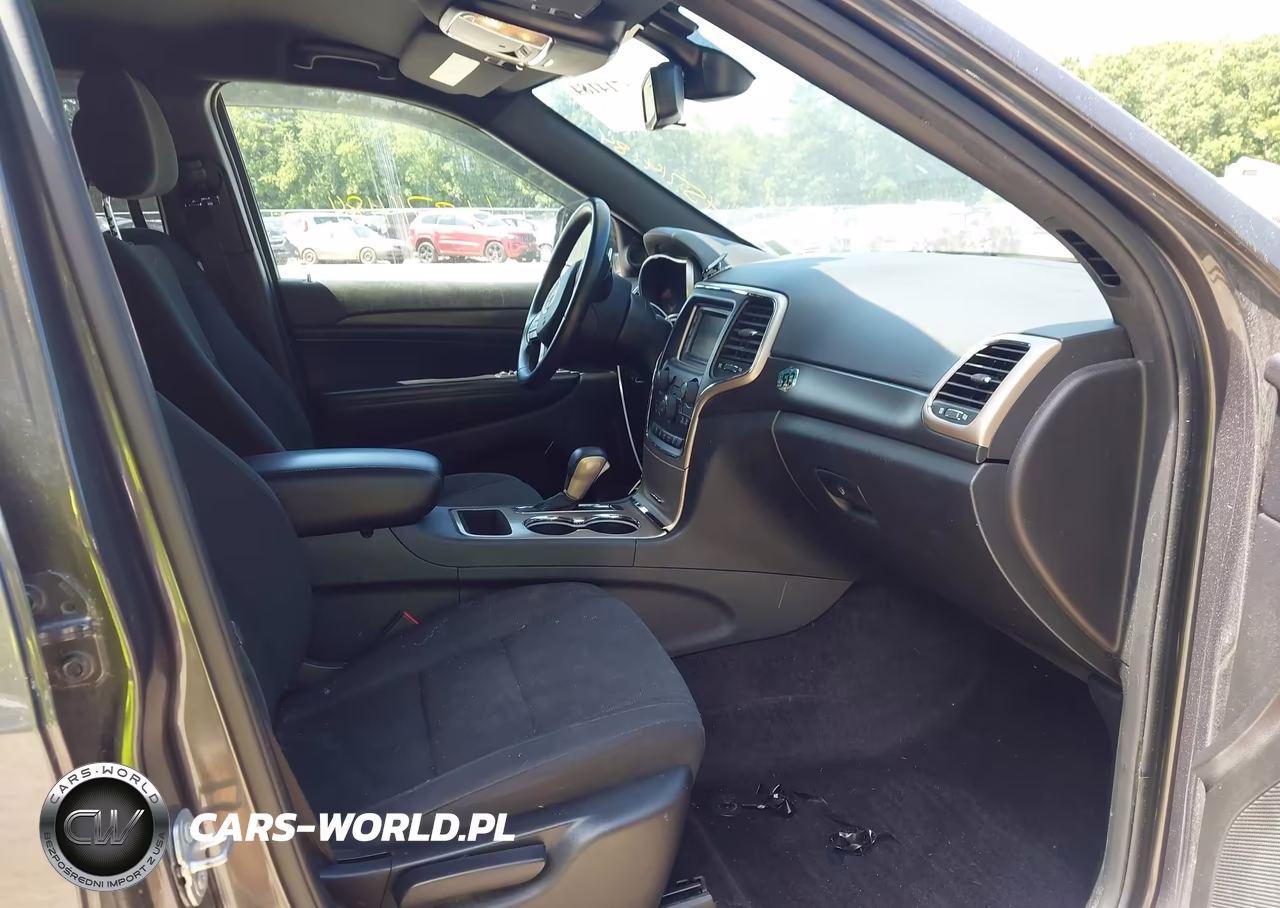 2016 Jeep Grand Cherokee Laredo VIN:1C4RJFAG7GC498760 - 5