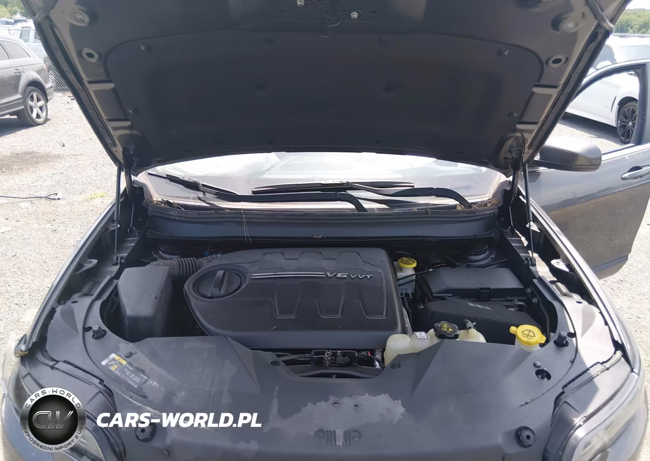 2019 Jeep Cherokee Limited 4X4 VIN:1C4PJMDX4KD105887 - 10