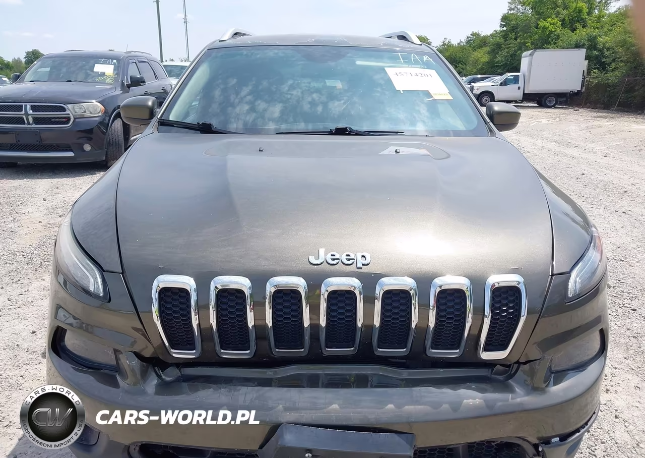 2015 Jeep Cherokee Latitude VIN:1C4PJMCB0FW612947 - 10
