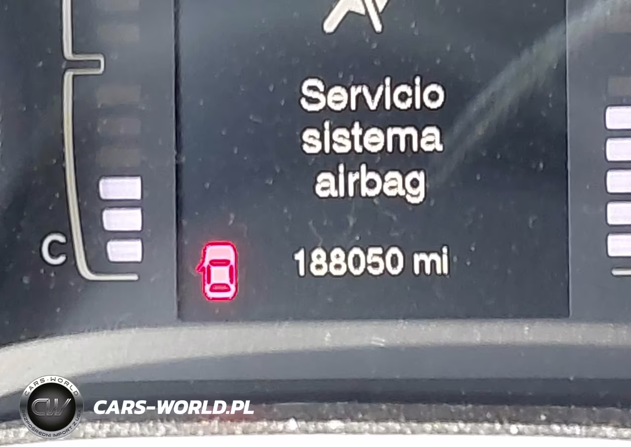 2015 Jeep Cherokee Latitude VIN:1C4PJMCB0FW612947 - 15
