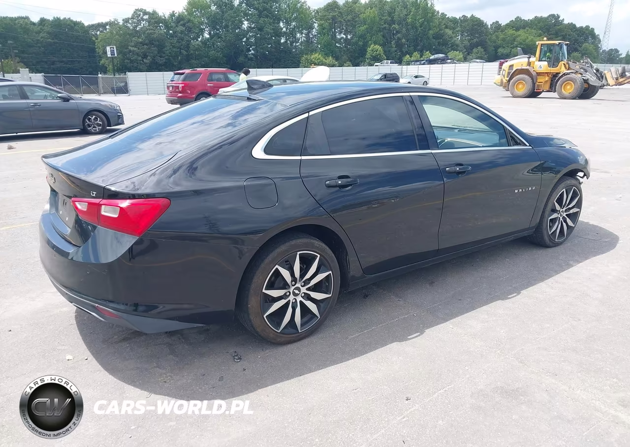 2016 Chevrolet Malibu 2Lt VIN:1G1ZF5SX8GF269134 - 4