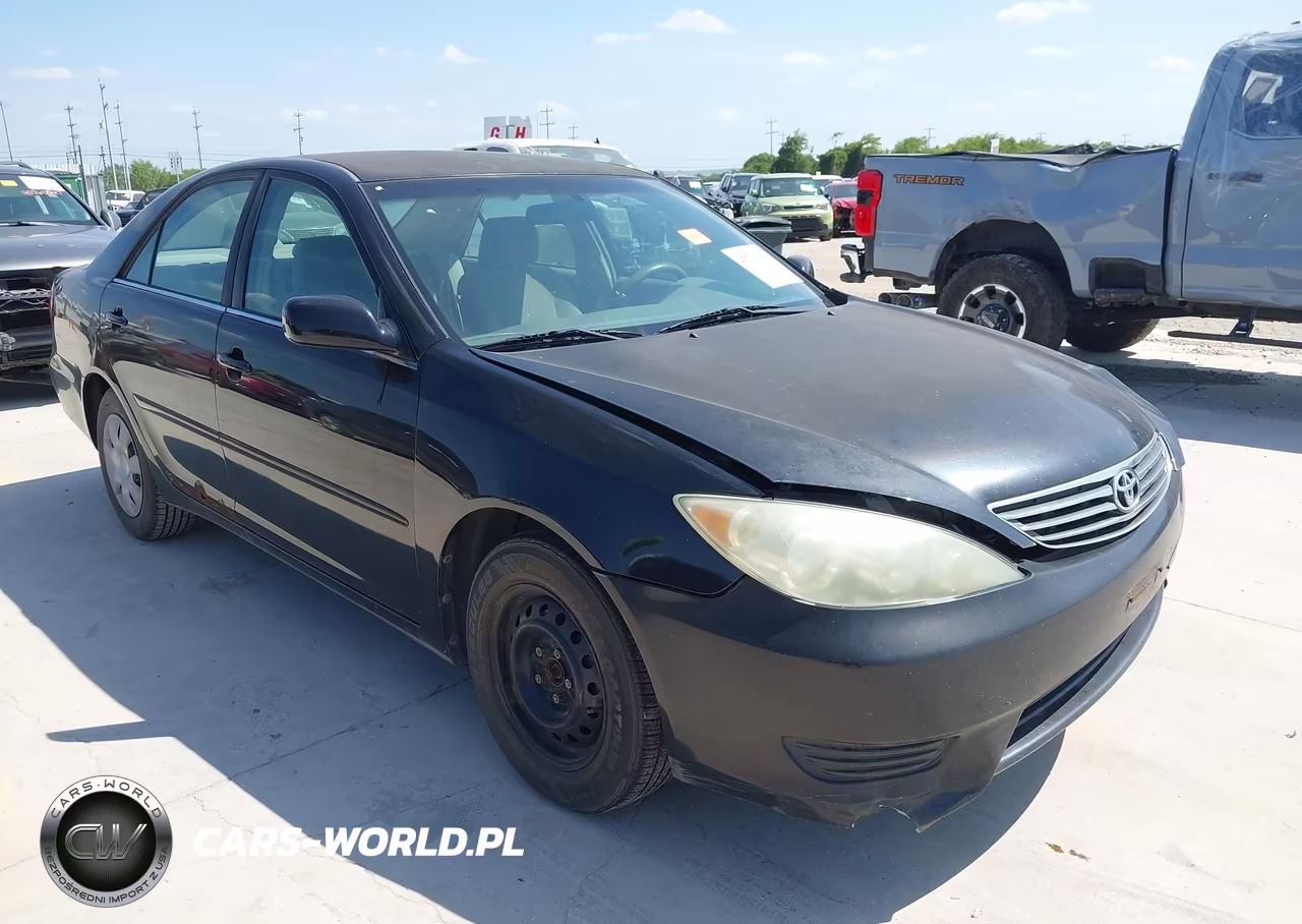 2005 Toyota Camry Le – zdjęcie 1 z 18