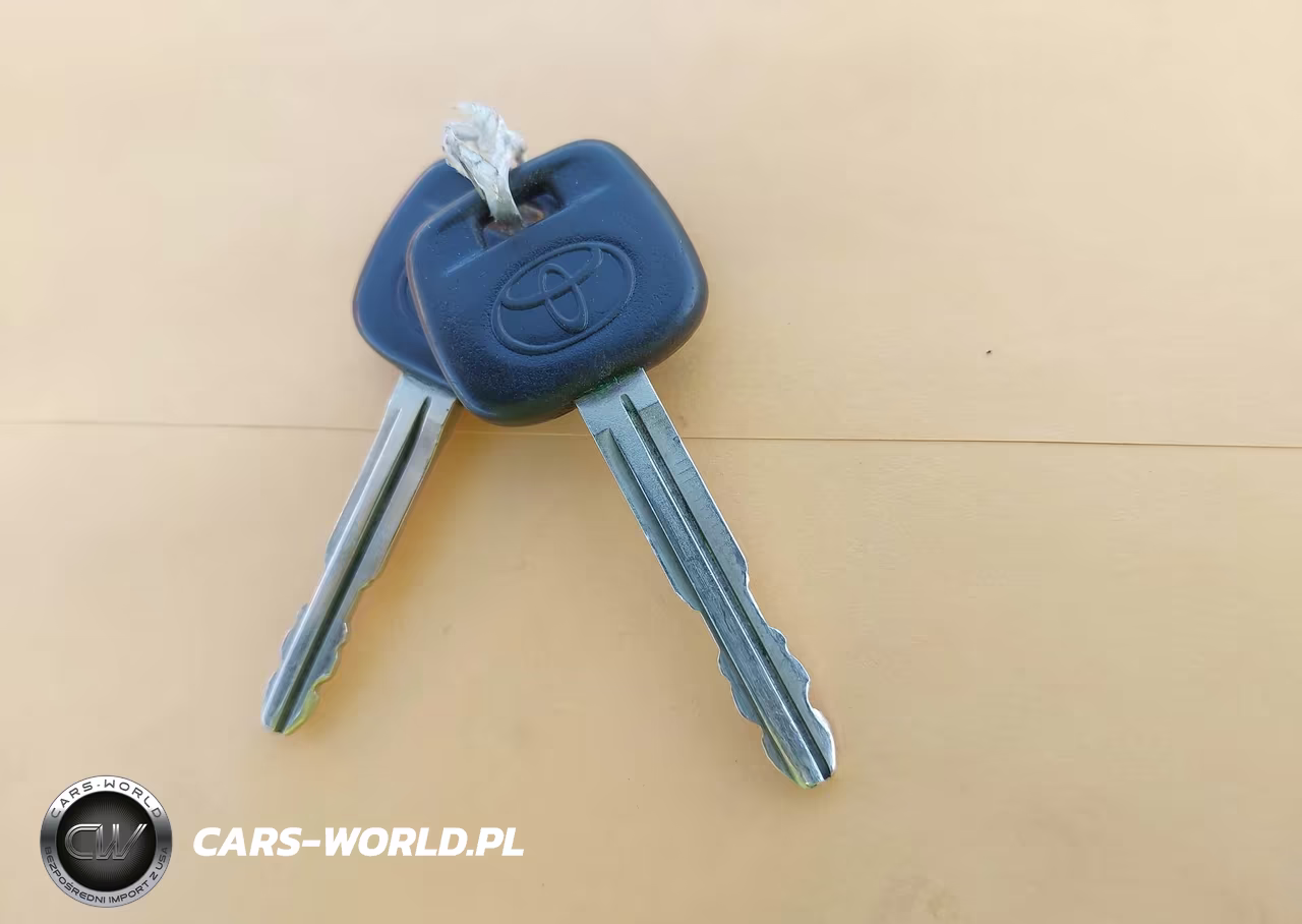 2005 Toyota Camry Le VIN:4T1BE32K25U003780 - 11
