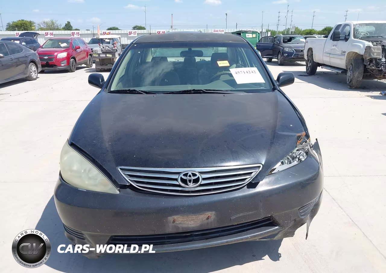 2005 Toyota Camry Le VIN:4T1BE32K25U003780 - 12