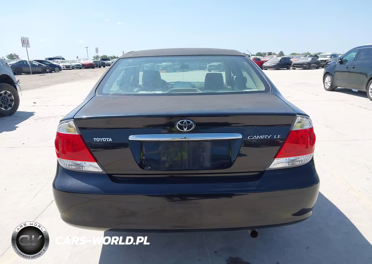 2005 Toyota Camry Le VIN:4T1BE32K25U003780 - 16