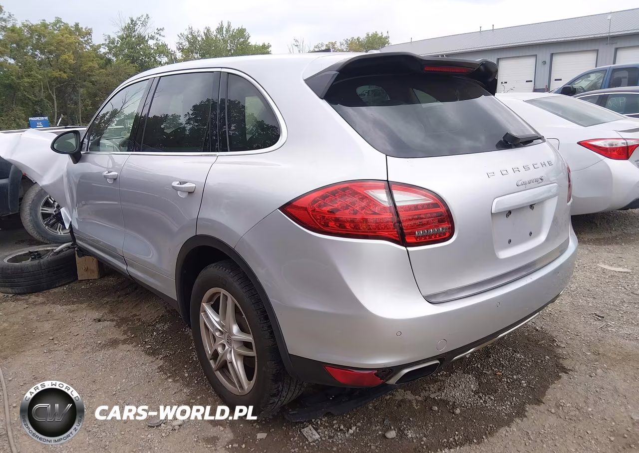 2012 Porsche Cayenne S VIN:WP1AB2A24CLA44420 - 3