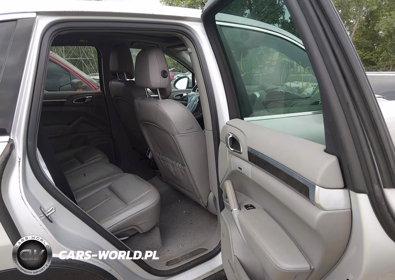2012 Porsche Cayenne S VIN:WP1AB2A24CLA44420 - 8