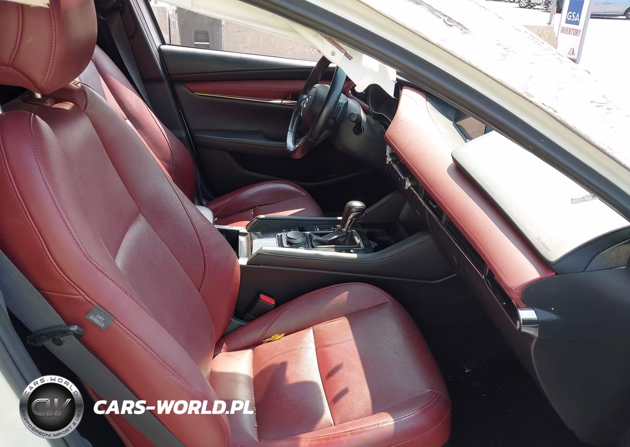 2019 Mazda Mazda3 Premium Package VIN:JM1BPANM3K1144287 - 5