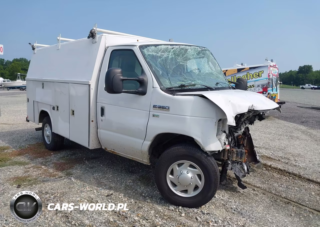 2012 Ford E-350 Cutaway