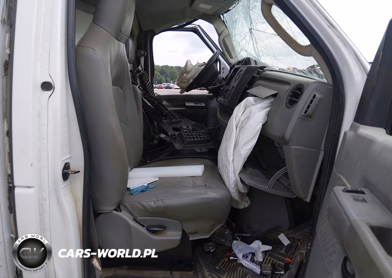2012 Ford E-350 Cutaway VIN:1FDSE3FL4CDA18815 - 5