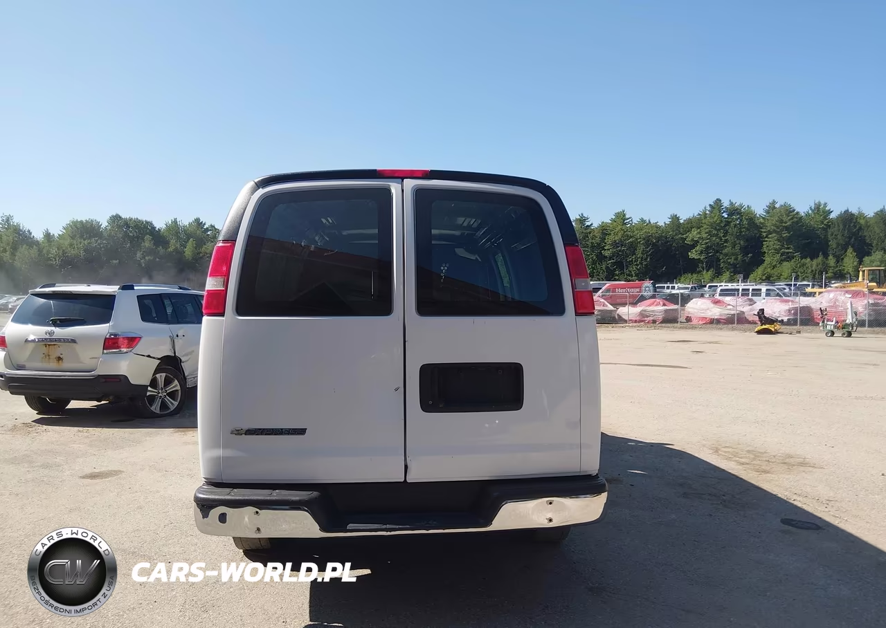 2011 Chevrolet Express 2500 Work Van VIN:1GCWGFBA8B1146884 - 17