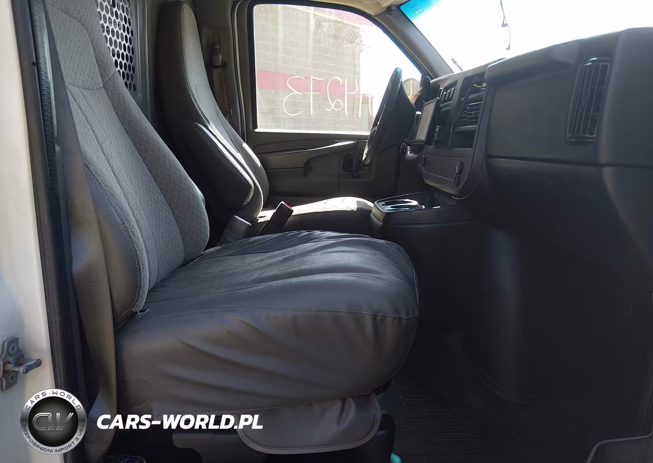 2011 Chevrolet Express 2500 Work Van VIN:1GCWGFBA8B1146884 - 5