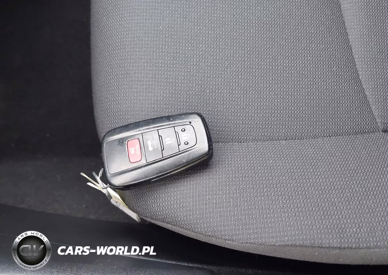 2021 Toyota Corolla Le VIN:5YFVPMAE4MP237038 - 11