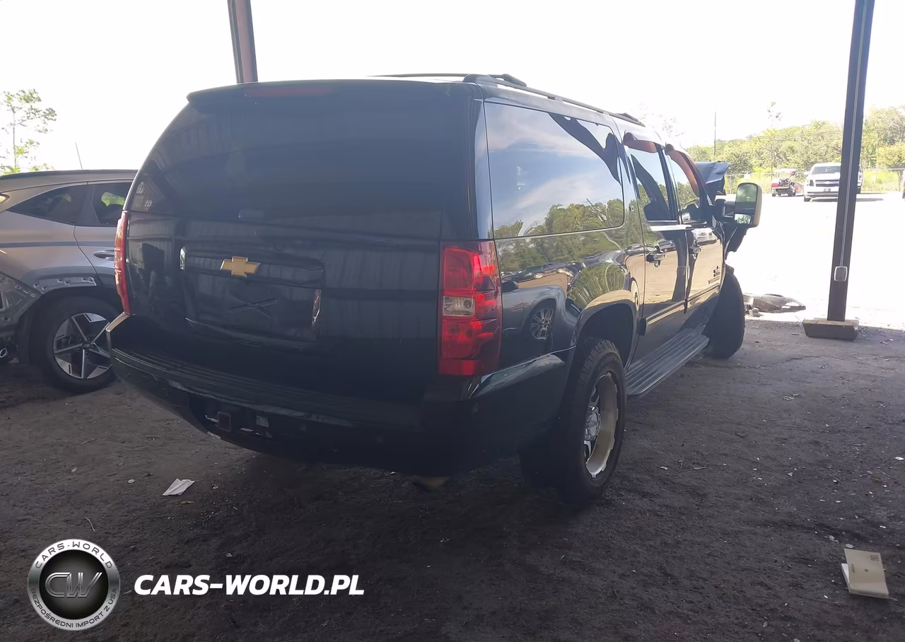 2013 Chevrolet Suburban Lt VIN:1GNWKMEG8DR305725 - 4