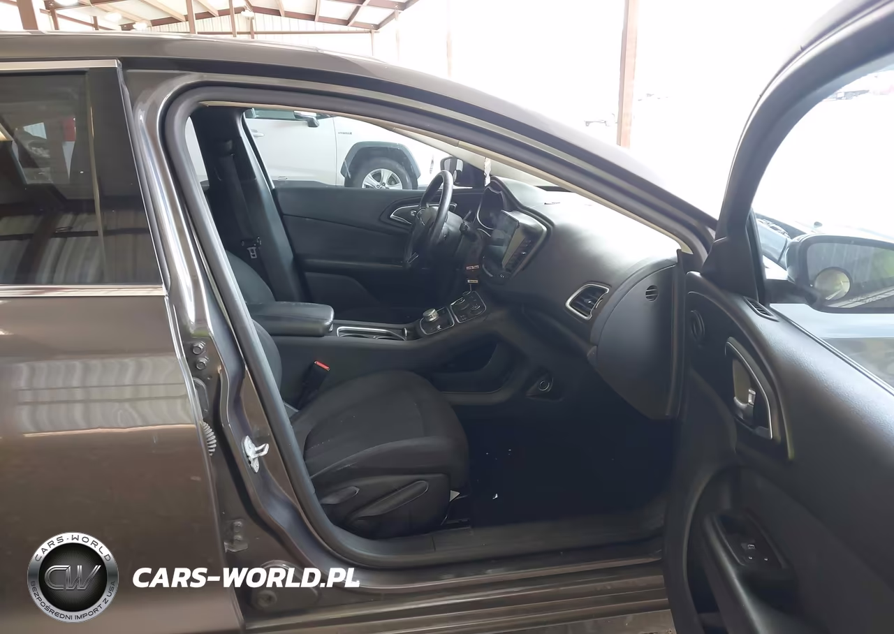 2015 Chrysler 200 Limited VIN:1C3CCCAB2FN709681 - 5