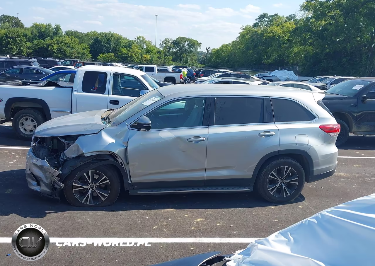 2019 Toyota Highlander Le VIN:5TDZARFHXKS048353 - 14