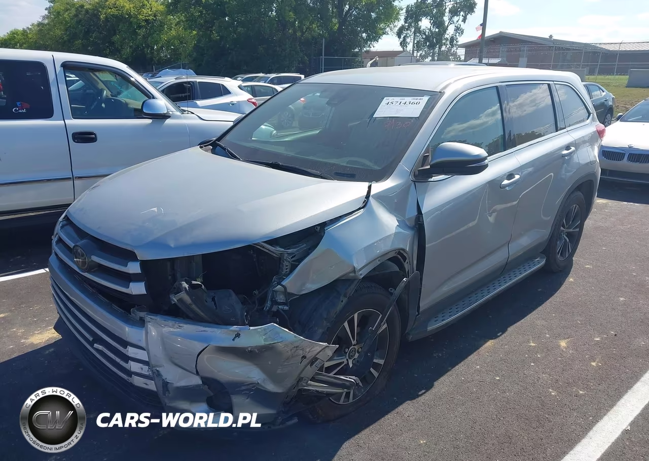 2019 Toyota Highlander Le VIN:5TDZARFHXKS048353 - 2