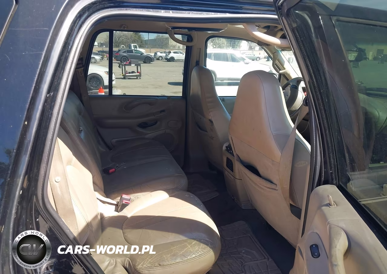 2001 Ford Expedition Eddie Bauer VIN:1FMEU17W01LB39079 - 8
