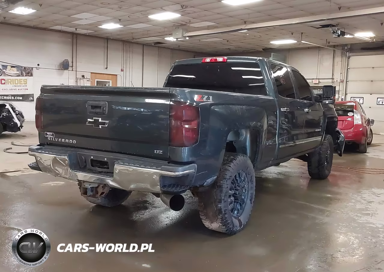 2018 Chevrolet Silverado 2500Hd Ltz VIN:1GC1KWEY3JF109812 - 4