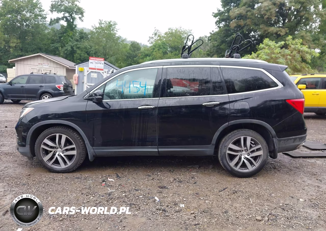 2017 Honda Pilot Touring VIN:5FNYF6H96HB003120 - 14
