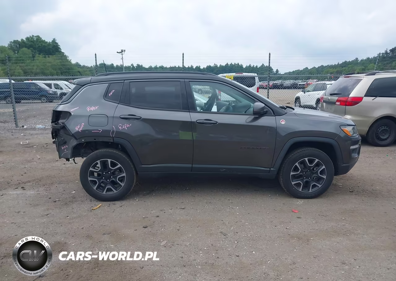 2019 Jeep Compass Trailhawk 4X4 VIN:3C4NJDDB2KT733193 - 14