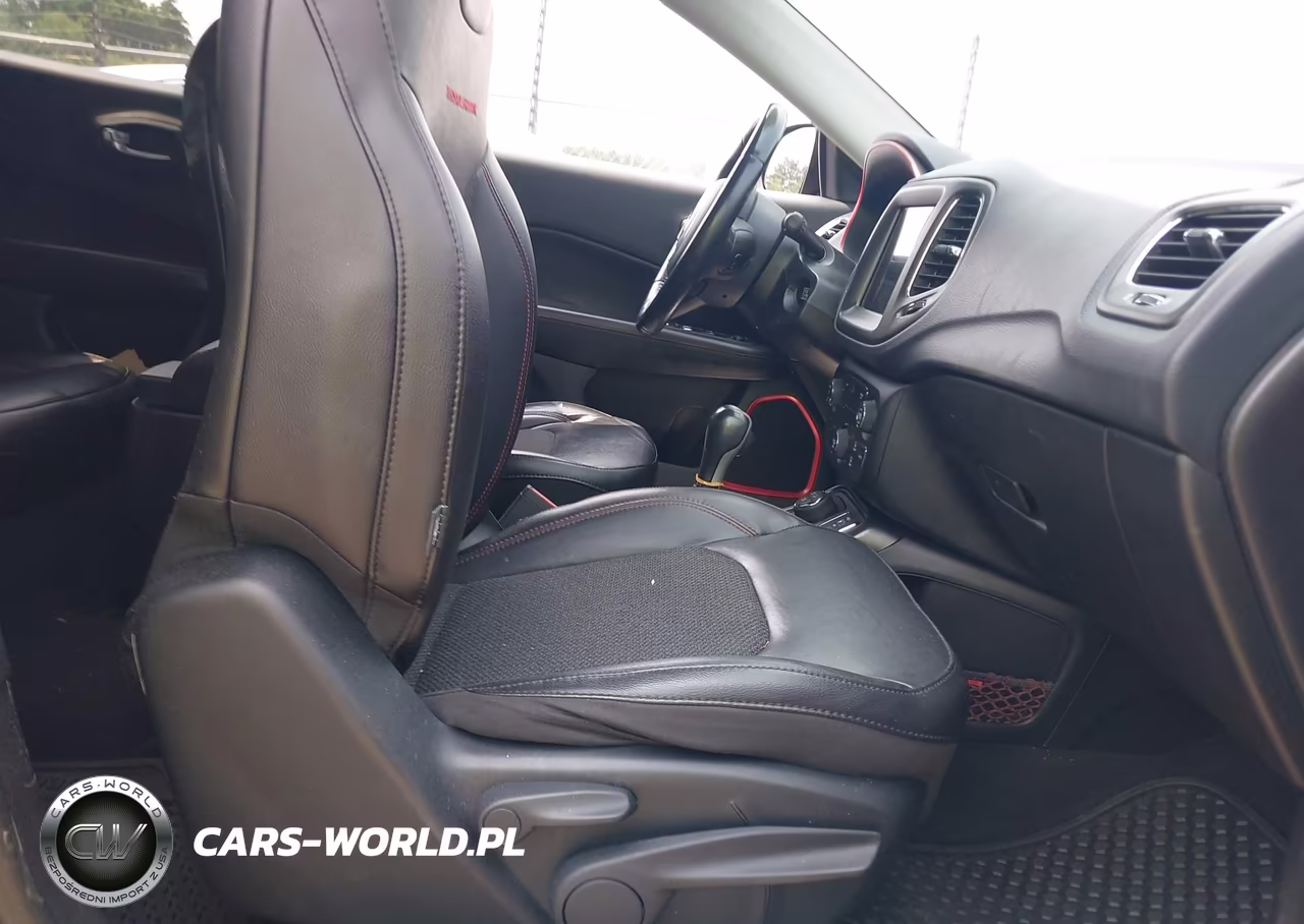 2019 Jeep Compass Trailhawk 4X4 VIN:3C4NJDDB2KT733193 - 5