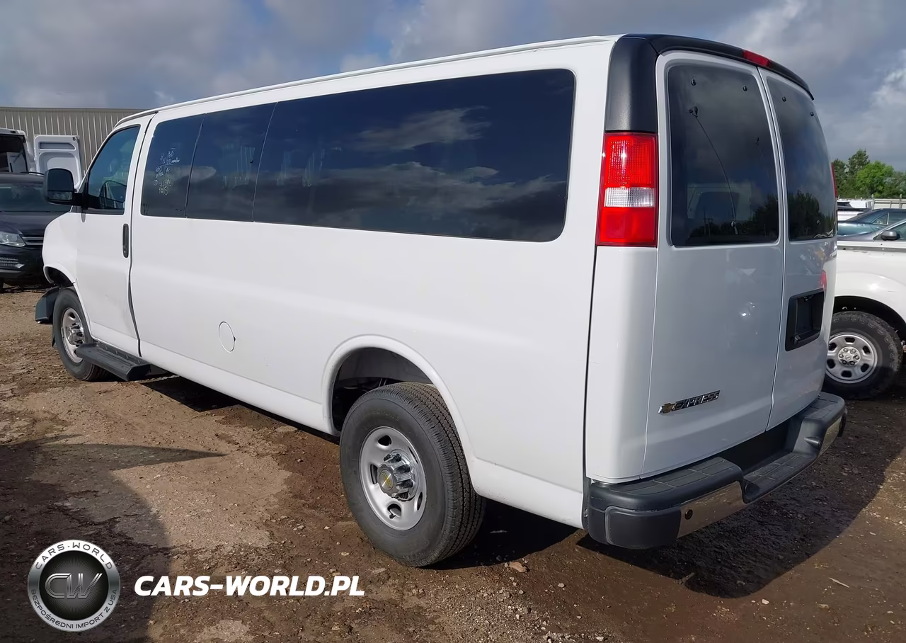 2025 Chevrolet Express Passenger Rwd 3500 Extended Wheelbase Lt VIN:1GAZGPFPXS1277115 - 3