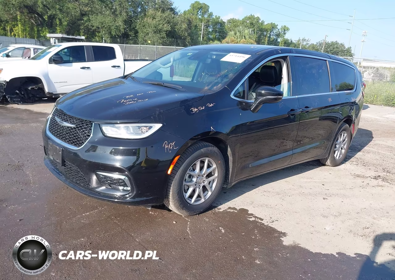2024 Chrysler Pacifica Touring L VIN:2C4RC1BG5RR147075 - 2