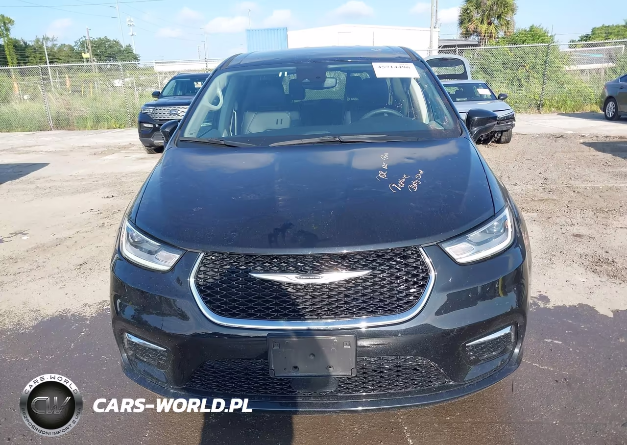 2024 Chrysler Pacifica Touring L VIN:2C4RC1BG5RR147075 - 6