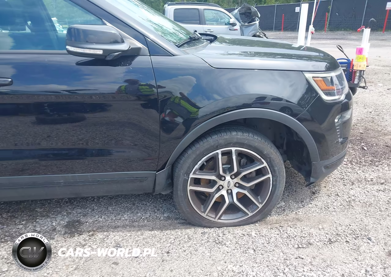2019 Ford Explorer Sport VIN:1FM5K8GT0KGA77844 - 6