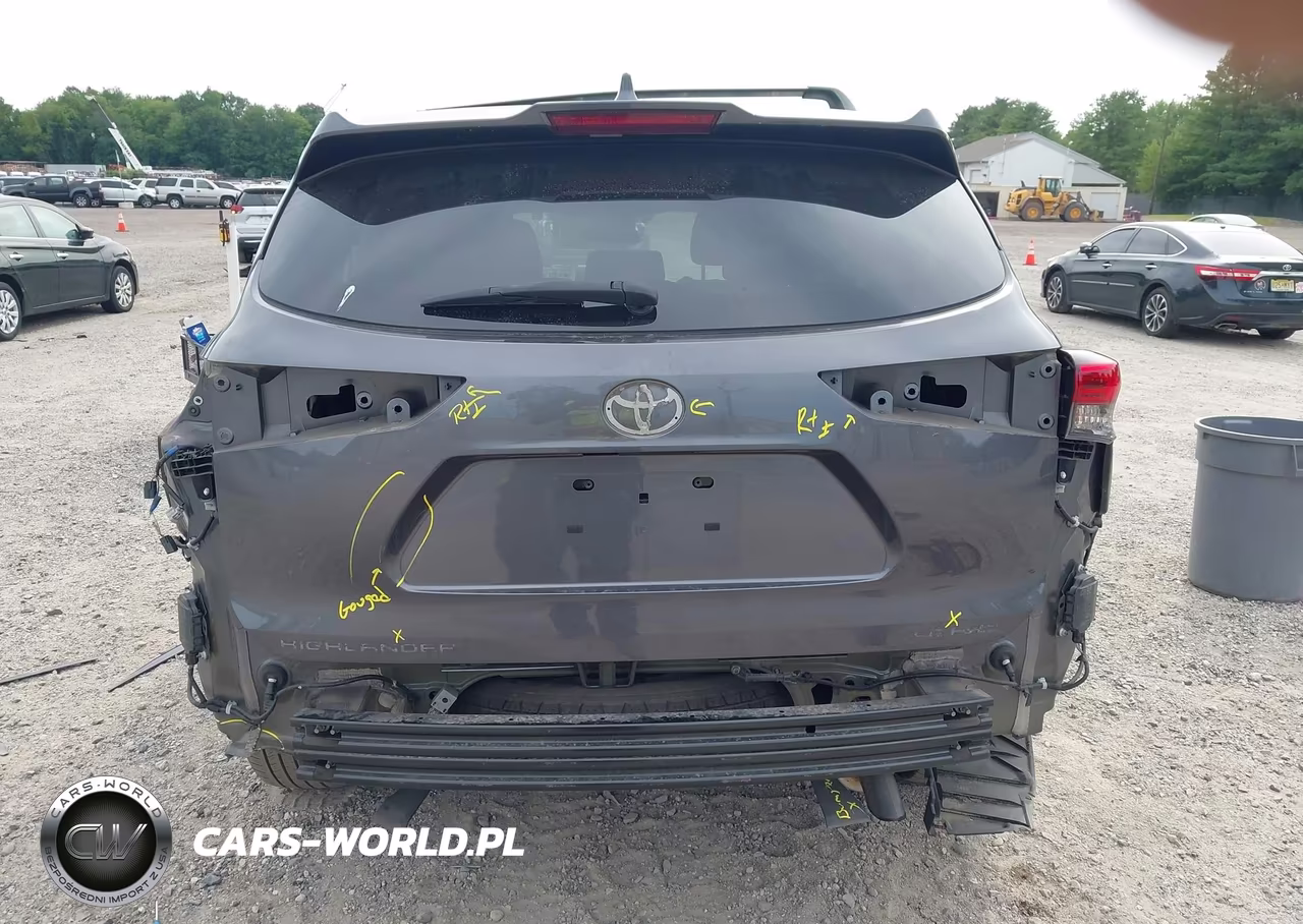 2020 Toyota Highlander Le VIN:5TDBZRBH4LS515168 - 17