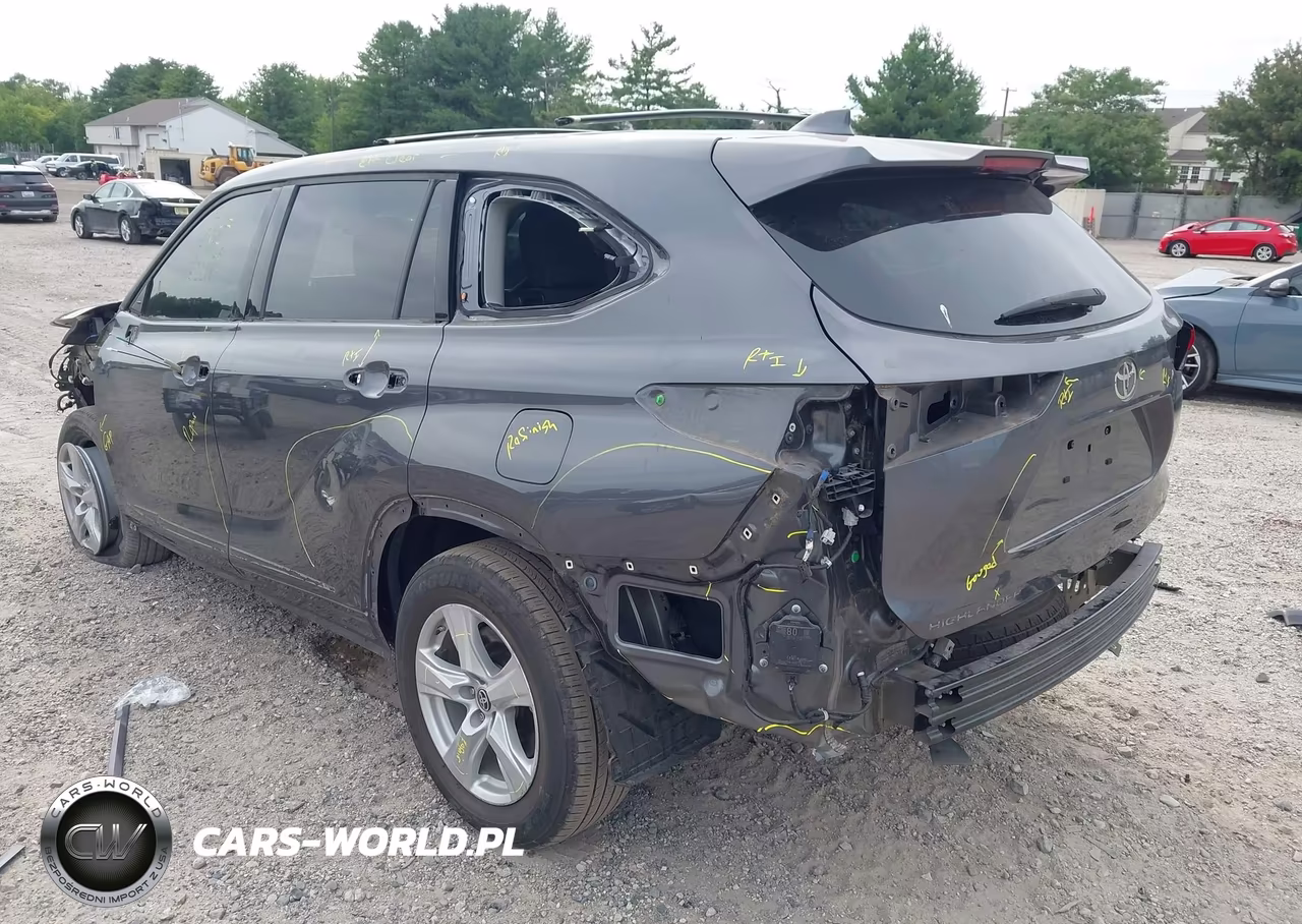 2020 Toyota Highlander Le VIN:5TDBZRBH4LS515168 - 3