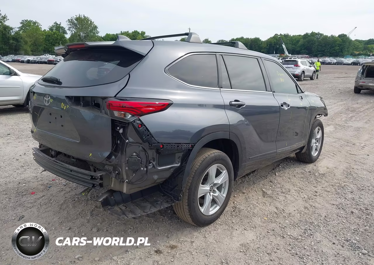 2020 Toyota Highlander Le VIN:5TDBZRBH4LS515168 - 4
