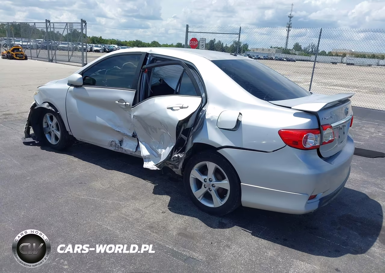 2012 Toyota Corolla S VIN:2T1BU4EE4CC865251 - 3