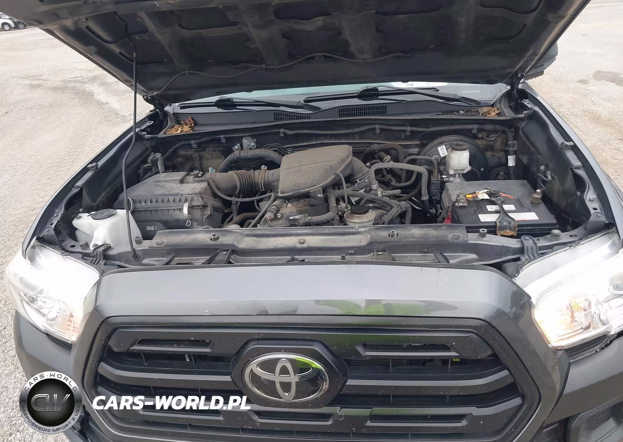 2018 Toyota Tacoma Sr VIN:5TFSX5EN7JX062851 - 10