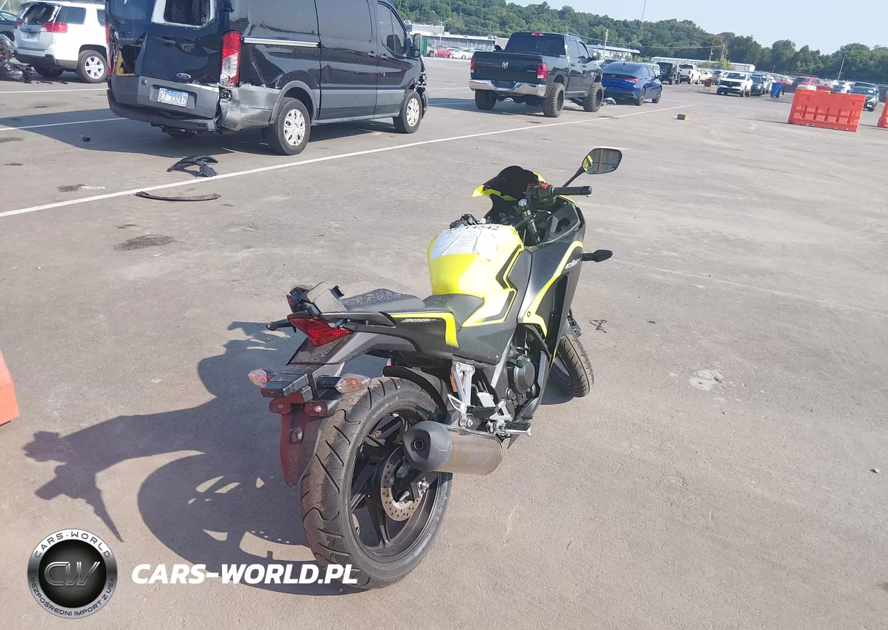 2016 Honda Cbr300 R VIN:MLHNC5109G5200295 - 4