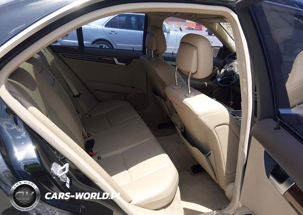 2014 Mercedes-Benz C 250 Sport VIN:WDDGF4HBXER316184 - 8