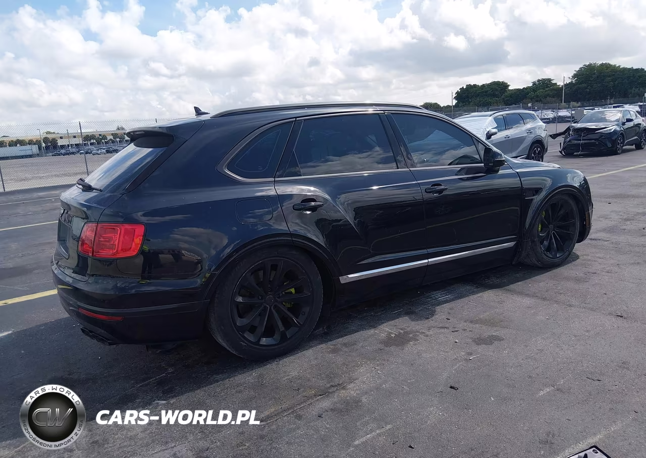 2020 Bentley Bentayga V8 VIN:SJAAM2ZV0LC030669 - 4