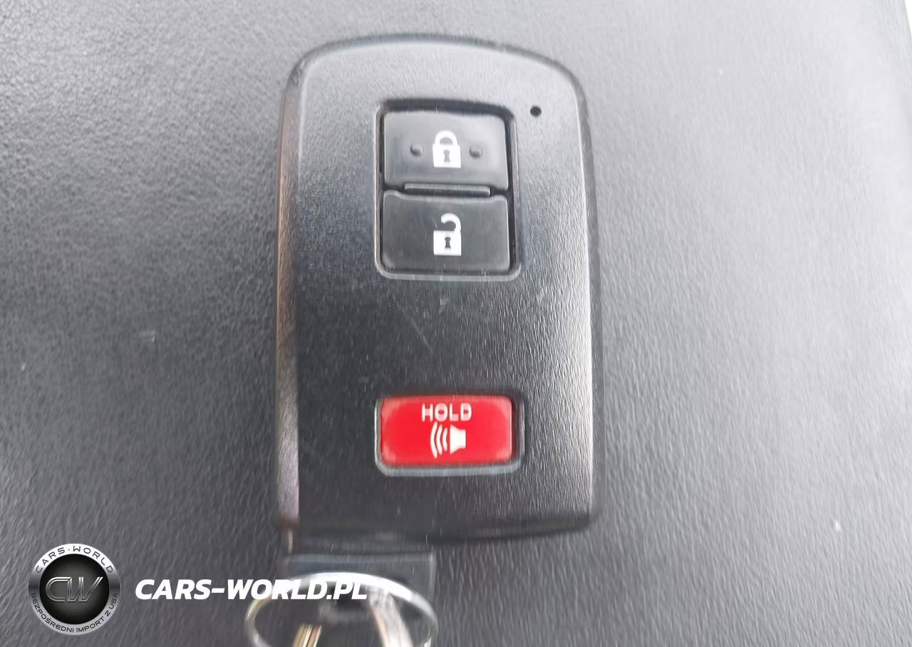 2017 Toyota Prius V Five VIN:JTDZN3EUXHJ064607 - 11