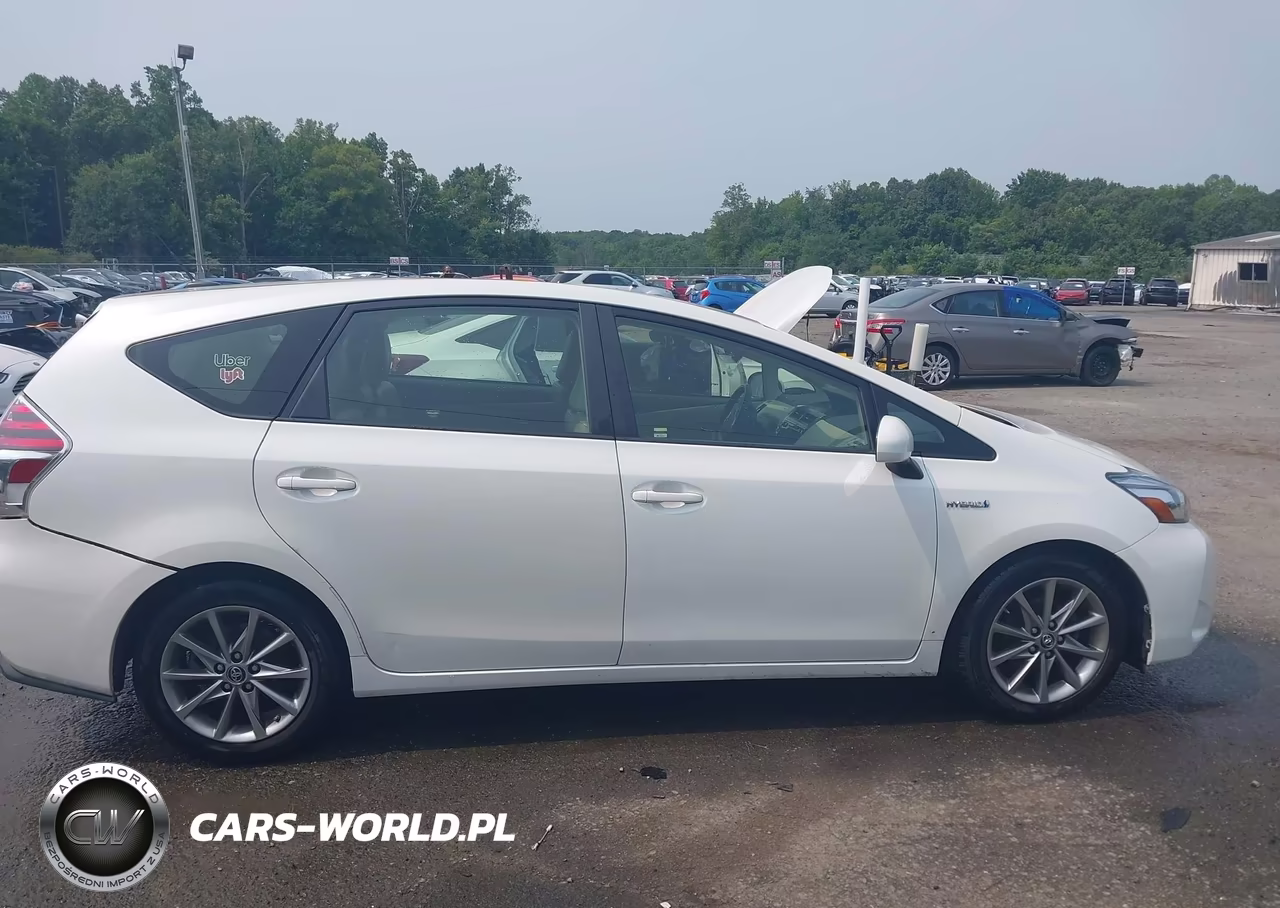 2017 Toyota Prius V Five VIN:JTDZN3EUXHJ064607 - 14