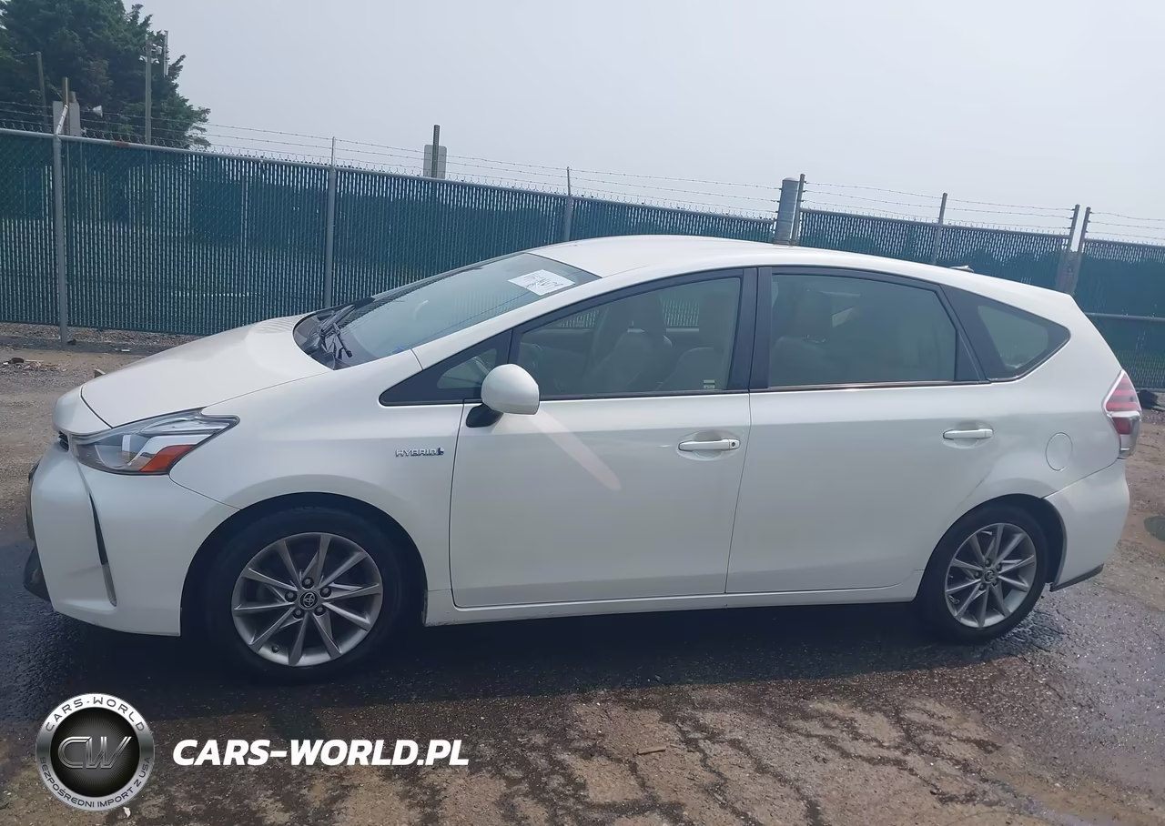 2017 Toyota Prius V Five VIN:JTDZN3EUXHJ064607 - 15