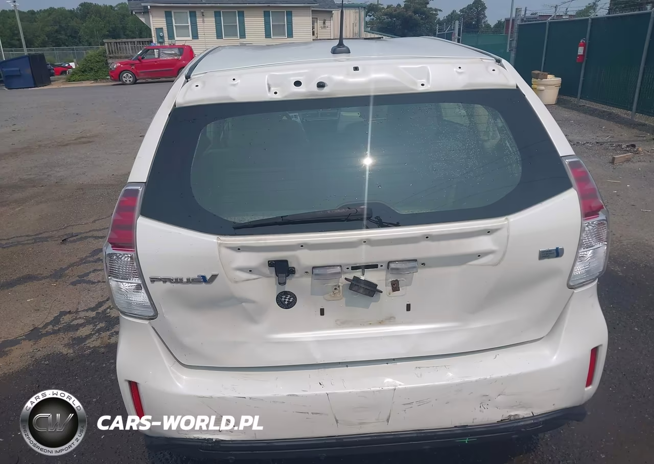 2017 Toyota Prius V Five VIN:JTDZN3EUXHJ064607 - 6
