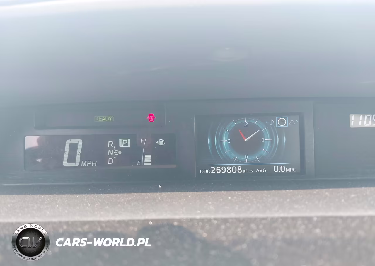 2017 Toyota Prius V Five VIN:JTDZN3EUXHJ064607 - 7
