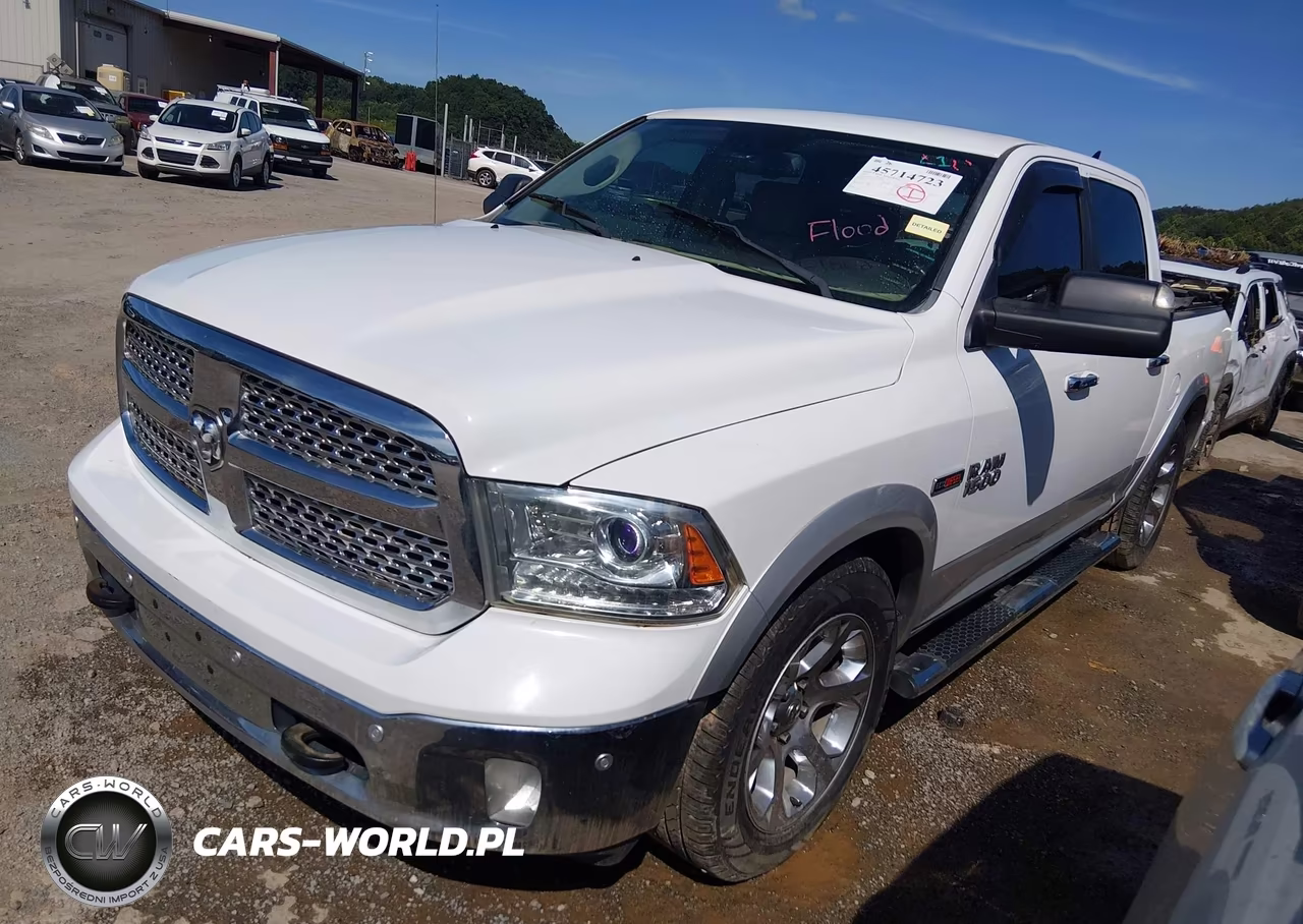 2015 Ram 1500 Laramie VIN:1C6RR7NM1FS513912 - 2