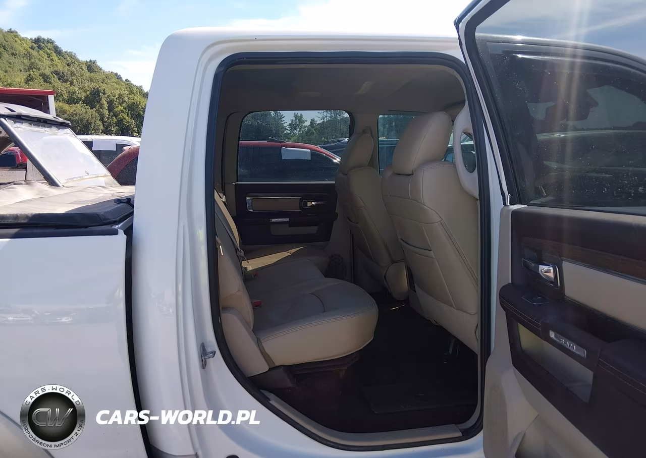2015 Ram 1500 Laramie VIN:1C6RR7NM1FS513912 - 8