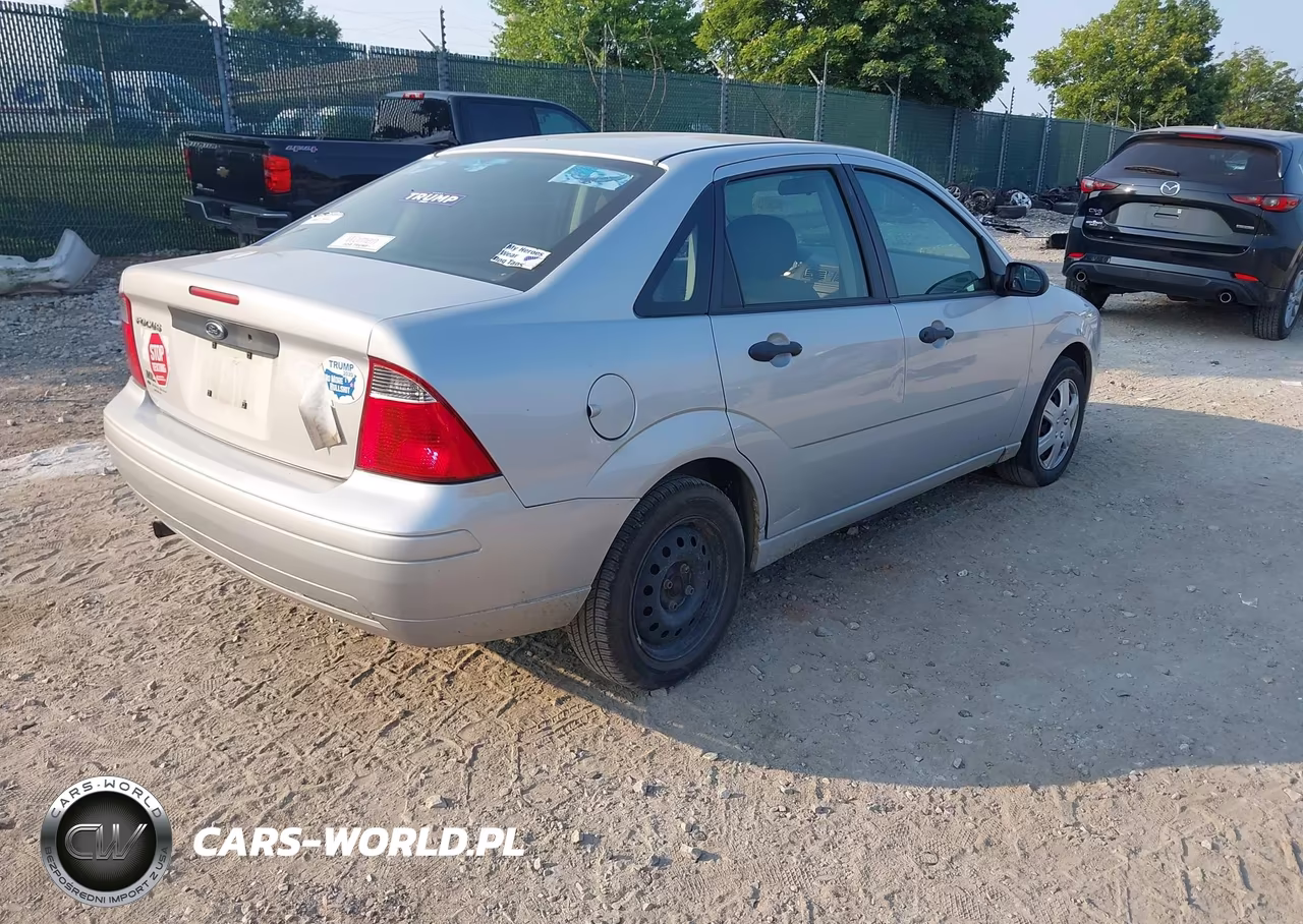 2007 Ford Focus S-Se-Ses VIN:1FAFP34N97W196479 - 4
