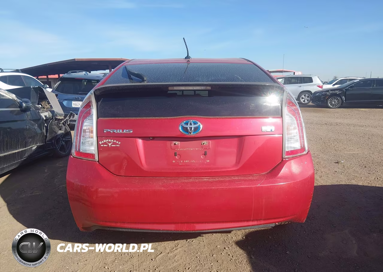 2014 Toyota Prius Three VIN:JTDKN3DU8E1774717 - 16
